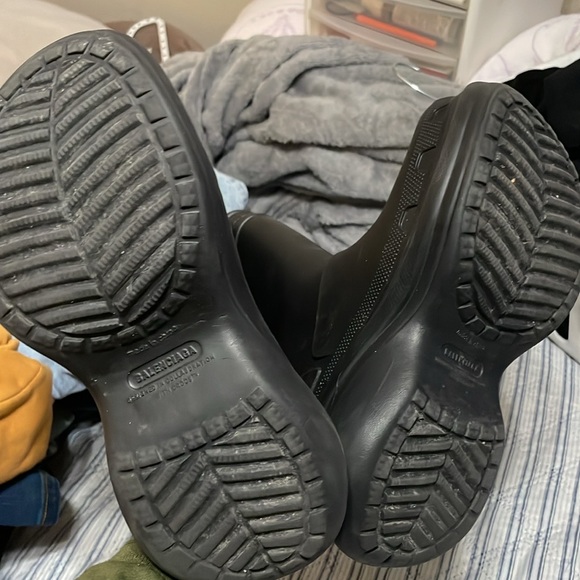 Balenciaga x Crocs Boots - Picture 7 of 11